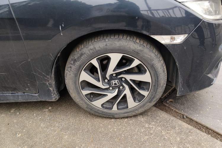 Used Honda Civic 2016 220TURBO CVT Luxury Edition
