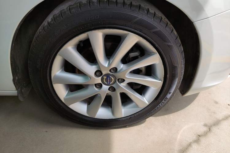 Used Volvo V60 2015 T5 Zhiyi Edition Right Front Wheel Hub