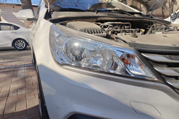 Used Baojun 310 2016 1.2L manual Comfort trim level
