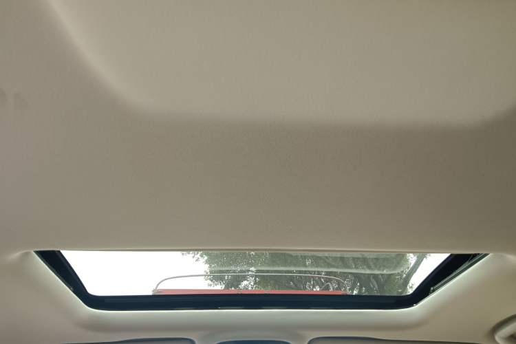 Used JAC Refine RF8 PHEV 2024 Zhiling Edition 1.5T 150KM Flagship Model – Lithium Iron Phosphate