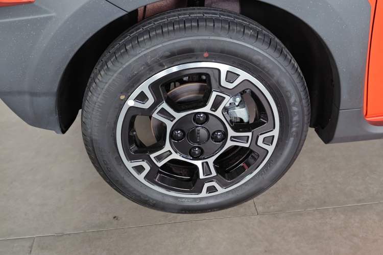 Used Geely Galaxy Panda 2025 210km Panda Rider Left Front Wheel Hub