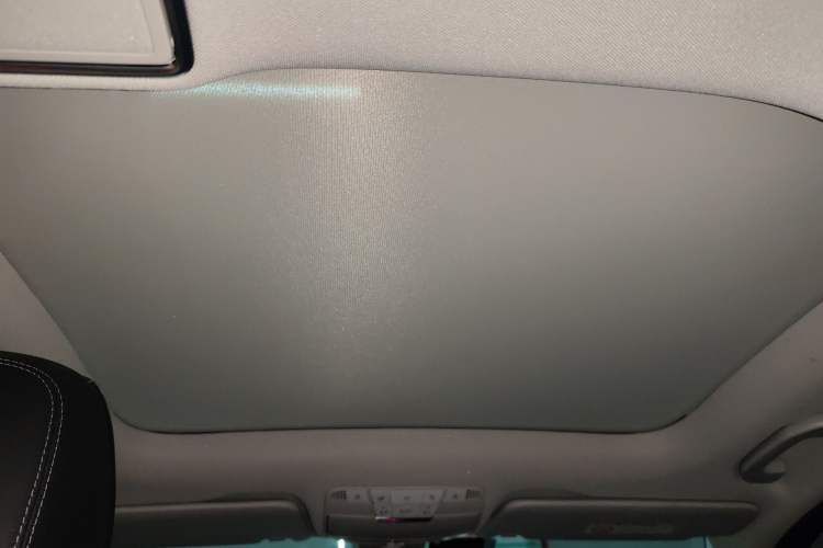 Used Mercedes-Benz C-Class 2017 Facelift C 200 L Sport Edition Headliner