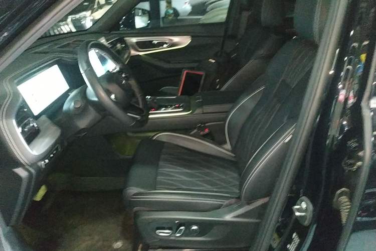 Used GAC Trumpchi GS8 2025 Linghang Series 2.0 TGDI Four-Wheel-Drive Luxury Edition 5 Seats