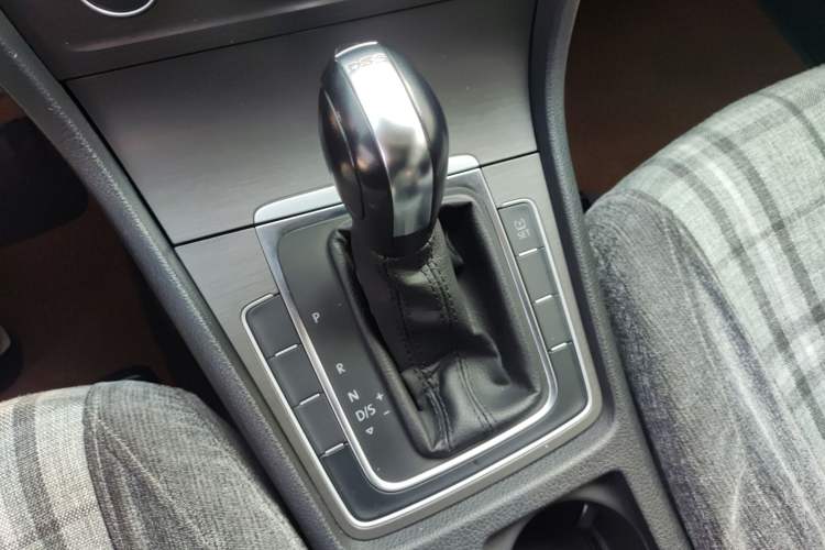 Used Volkswagen Golf 2015 1.4TSI Automatic Comfort Model
