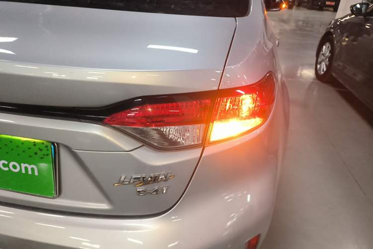 Used Toyota Levin 2019 185T CVT Sport Edition China VI Standard Right Rear Taillight