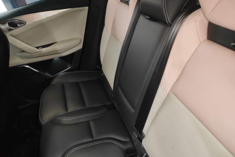 Used Lynk & Co 06 2021 1.5T Shero Pink Special Edition
