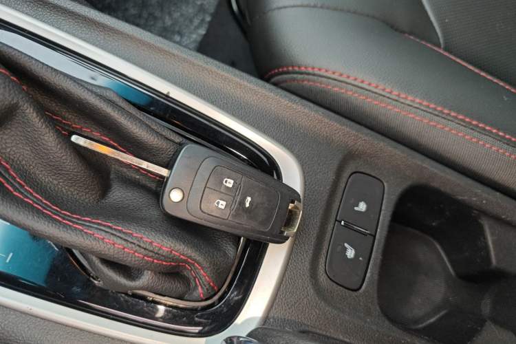 Used Chevrolet Monza 2019 RS 330T Automatic Sporty Edition China VI Standard Vehicle Key