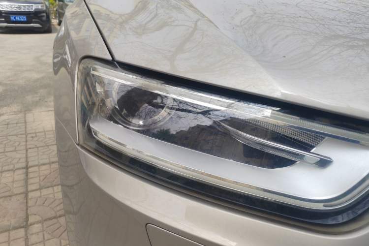 Used Audi Q3 2013 35 TFSI Comfort Model Right Front Headlight