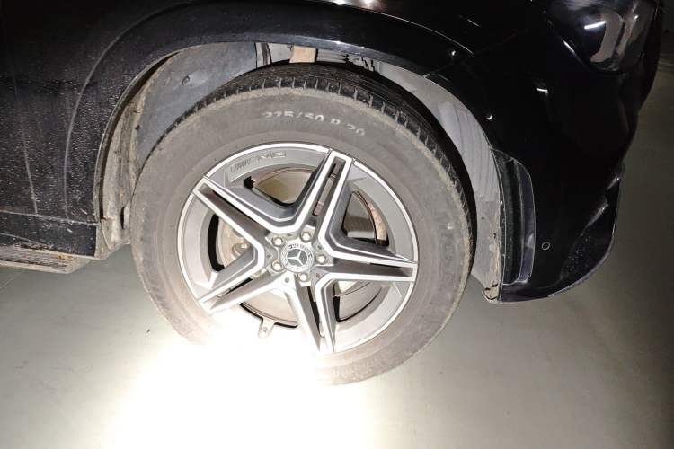 Used Mercedes-Benz GLE 2020 GLE 350 4MATIC Fashion Model Right Front Wheel Hub