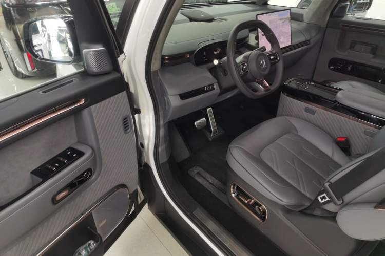 Used Zeekr MIX 2025 Intelligent Driving Version
