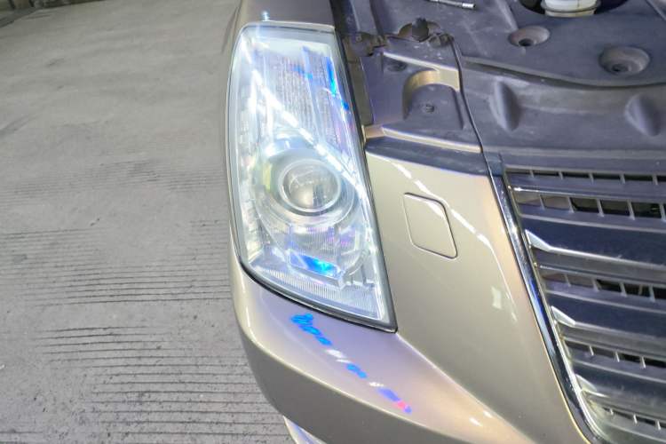 Used Cadillac SLS Seville 2011 2.0T Luxury Edition Right Front Headlight