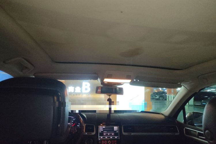 Used Volkswagen Touareg 2011 3.0 TSI Luxury Edition Headliner