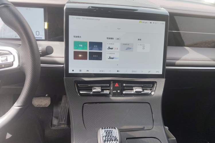 Used GAC Trumpchi M8 2024 Master Series 400T Prestige Edition Audio And AC Panel