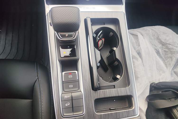 Used Roewe RX5 2025 PLUS 330TGI Automatic Trendsetting Smart Edition