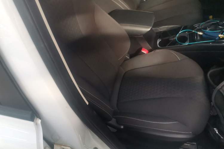 Used Roewe i5 2020 1.5L Automatic 4G Connected Linghao Edition