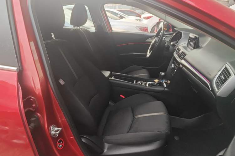 Used Mazda Mazda 3 Axela 2017 Hatchback 1.5L Automatic Luxury Model Emission Standard China V