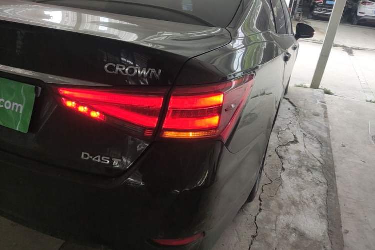 Used Toyota Crown 2018 2.0T Fashion Edition

