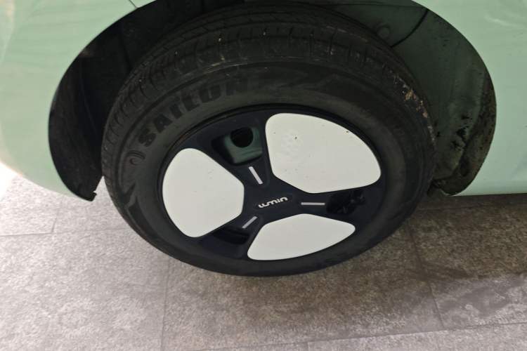 Used CHANGAN NEVO Lumin 2022 210km Sweet Edition Exterior 5