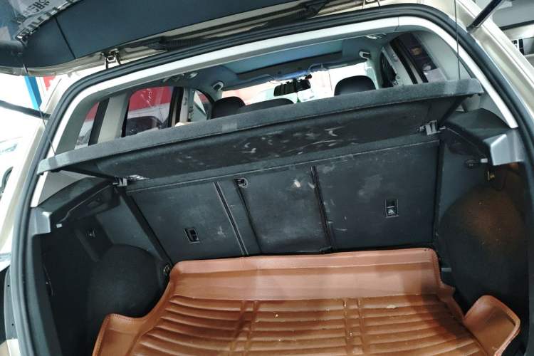 Used Volkswagen Golf Sportsvan 2016 180TSI Automatic Trend Model Trunk