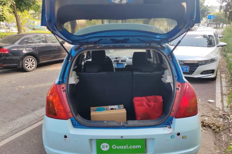 Used Suzuki Swift 2009 1.5L Automatic Two-Tone Xuanrui Edition