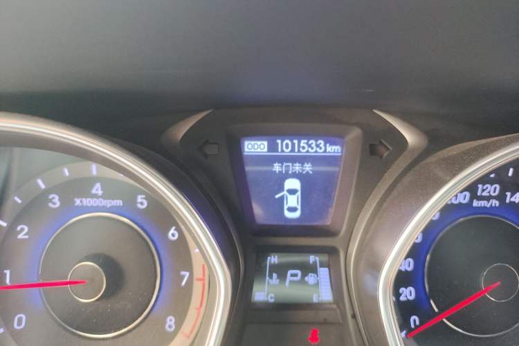 Used Hyundai Elantra (5th Generation / Langdong) 2015 1.6L Automatic Leading Model Odometer Close Up