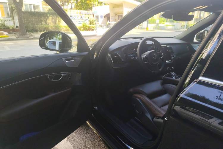 Used Volvo XC90 New Energy 2024 T8 Luxury Flagship 7-Seater
