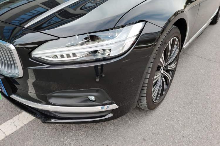 Used Volvo S90 2025 B5 Zhiya Luxury Edition