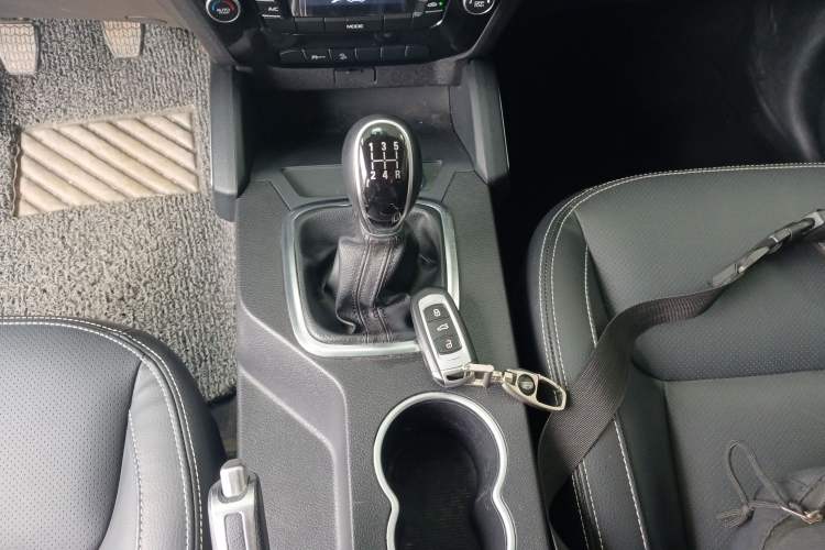 Used Geely Auto Vision X6 2016 1.8L Manual Luxury Model Gear Lever