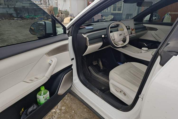 Used ONVO L60 2024 60 kWh Rear-Drive Version Driver Seat