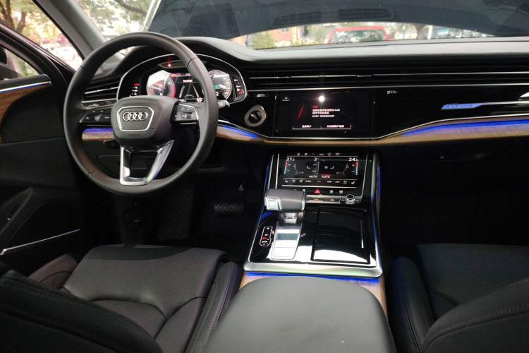 Used Audi Q7 2022 55 TFSI quattro S line Prestige Edition Center Console