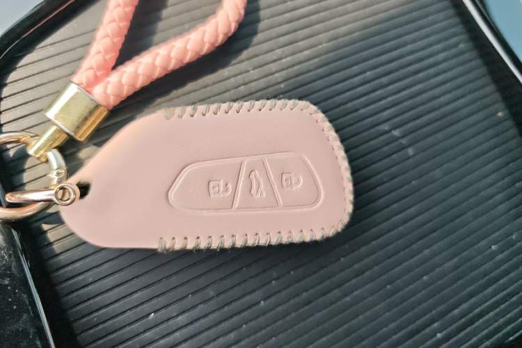 Used Volkswagen Tavendor 2024 330TSI Luxury Touring - All-Inclusive Edition Vehicle Key