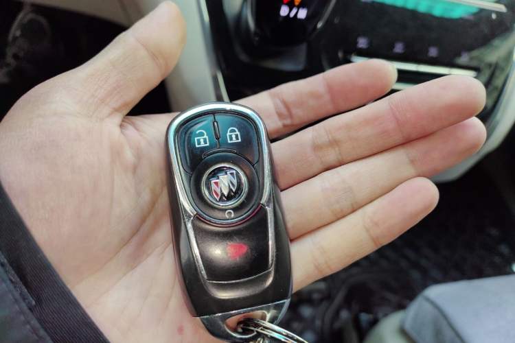 Used Buick GL8 2020 Land Cruiser Executive Class 652T Comfort Model