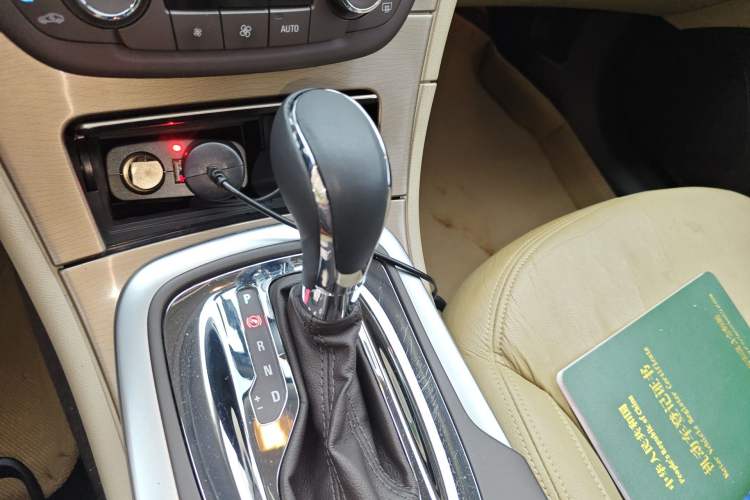 Used Buick Regal 2012 2.0L Comfort Edition Gear Lever