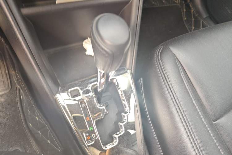 Used Toyota YARiS L Zhi Xuan 2016 Revised 1.5E CVT Charming Edition
