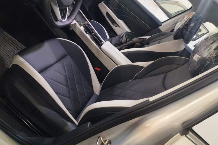 Used Volkswagen Sagitar 2026 Model L 300TSI DSG Elite Version
