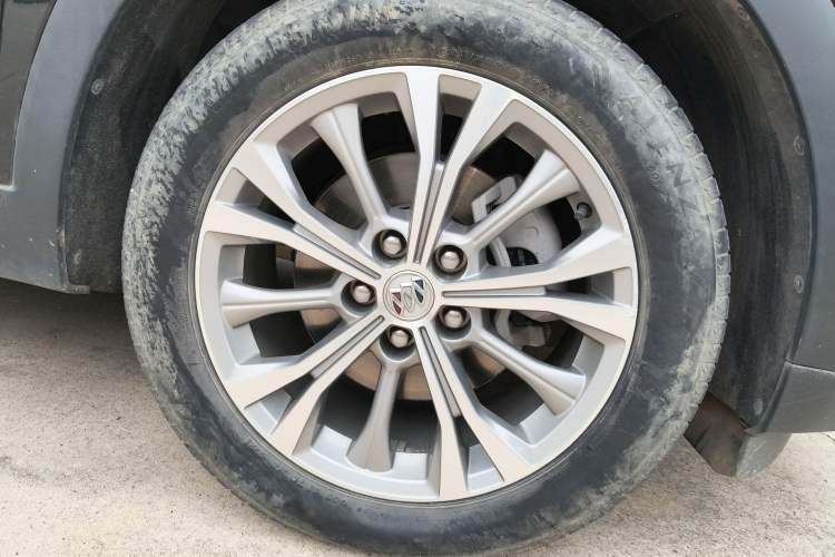 Used Buick Envision 2021 Encore Plus 652T Five-Seat All-Wheel-Drive Luxury Model
