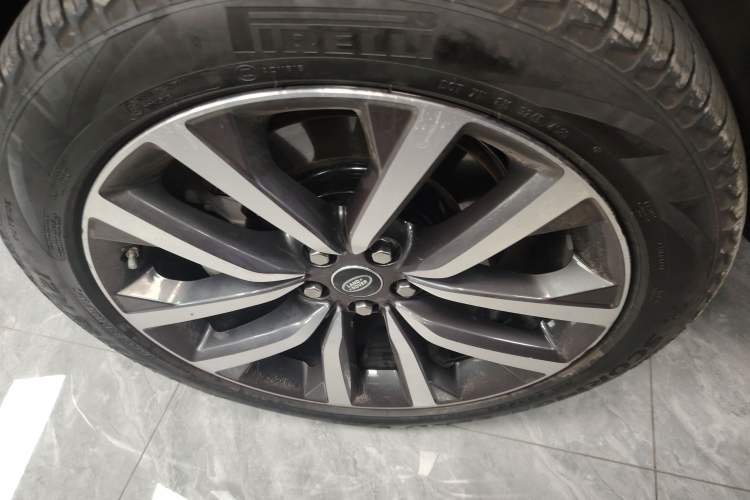 Used Land Rover Discovery 2021 360 PS R-Dynamic SE