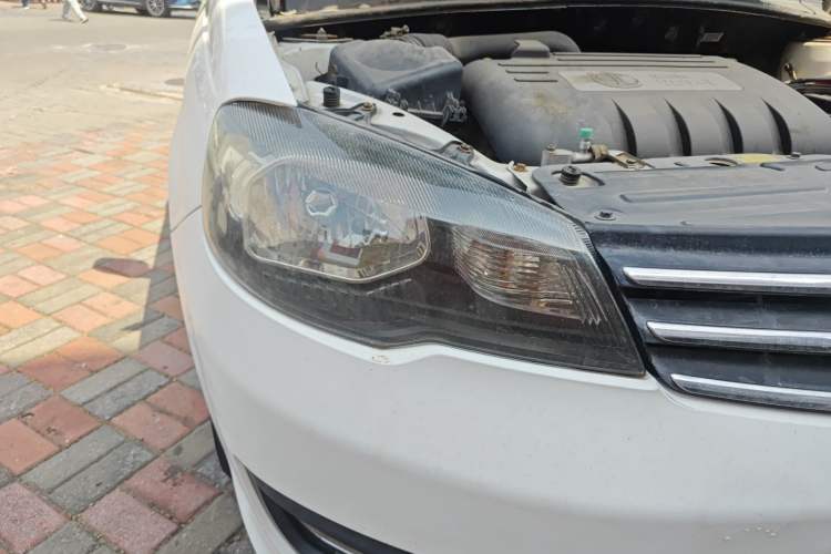 Used FAW Weizhi V5 2013 1.5L Manual Entry-Level Model China IV Standard Right Front Headlight