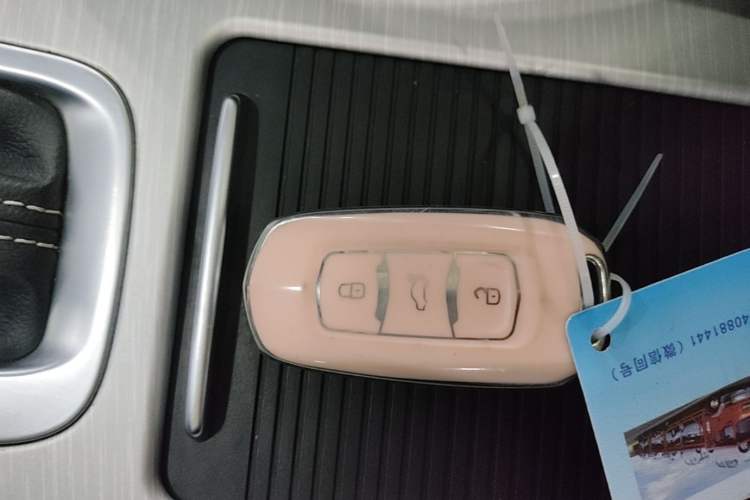 Used Geely Auto Emgrand X7 Sport 2018 1.8TD Automatic Two-Wheel Drive Smart Connect 4G Internet Edition Interior 1