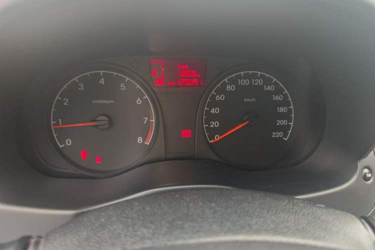 Used Hyundai Verna (older generation) 2014 1.4L Manual Smart GLS Trim Instrument Cluster