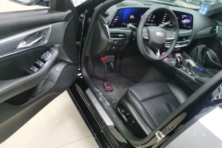 Used Cadillac CT5 2024 28T Luxury Pro Trim
