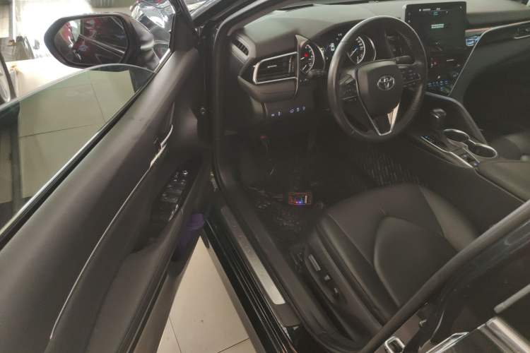 Used Toyota Camry 2021 2.0G Luxury Edition Driver Seat