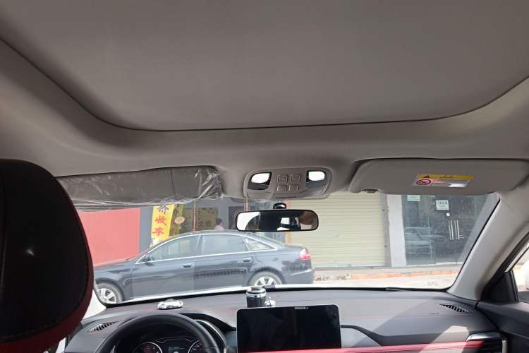 Used SOL X8 2021 300T DCT Leading Smart Connectivity Version 7 Seats
