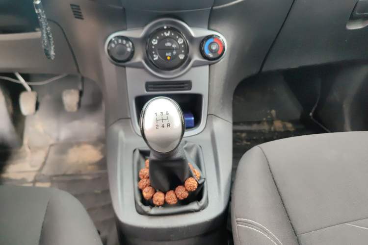 Used Ford Fiesta 2013 Hatchback 1.5L Manual Fashion Edition
