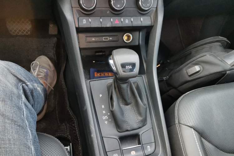 Used Skoda Kodiaq 2022 Facelifted TSI330 5-Seater Two-Wheel-Drive Luxury Edition