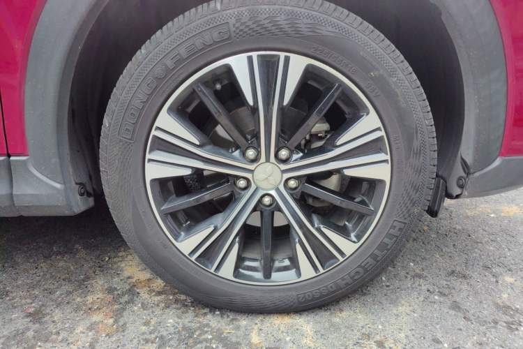 Used Mitsubishi Eclipse Cross 2019 1.5T CVT Two-Wheel Drive Fearless Edition China VI Standard Right Front Wheel Hub