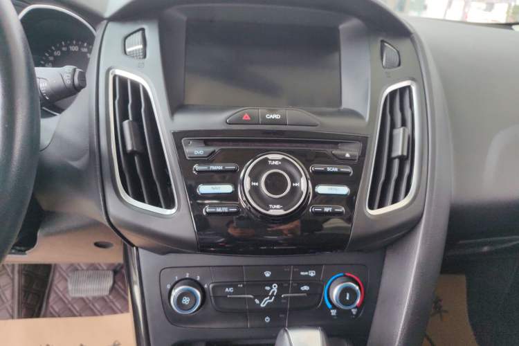 Used Ford Focus 2018 Hatchback Classic 1.6L Automatic Trendy SmartDrive Edition