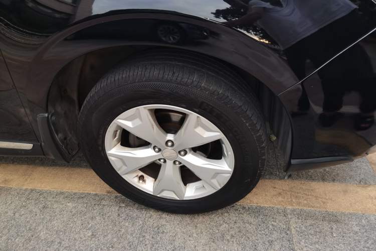 Used Subaru Forester 2013 2.5i Automatic Luxury Edition Exterior 7