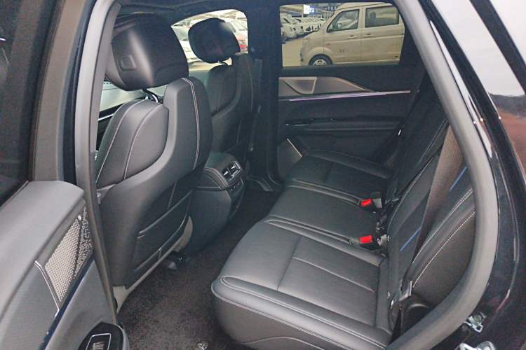Used Cadillac XT5 2025 2.0T Prestige Version Left Rear Seat