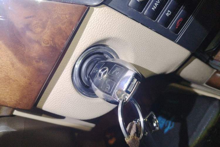 Used Mercedes-Benz E-Class 2013 E 260 L CGI Elegant Model Vehicle Key